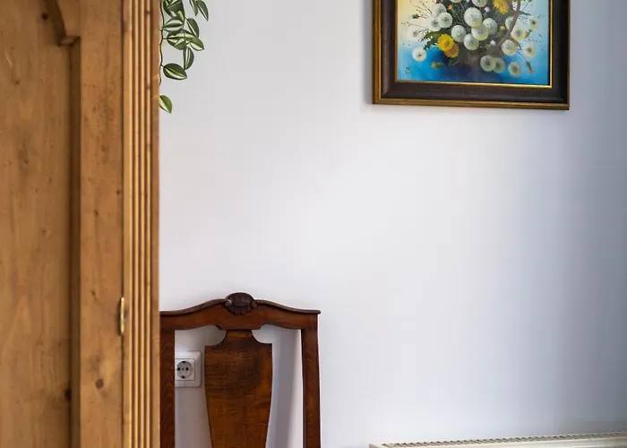 Explore From A Cozy & Sweet Retreat *