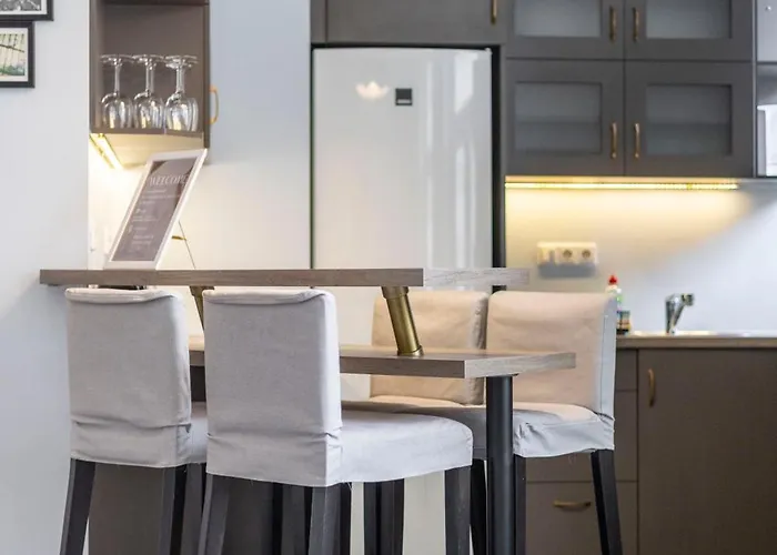 Explore From A Cozy & Sweet Retreat * Budapest