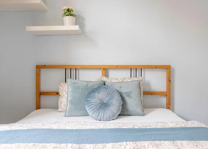 Explore From A Cozy & Sweet Retreat * Budapest