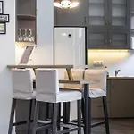 Explore From A Cozy & Sweet Retreat * Budapest