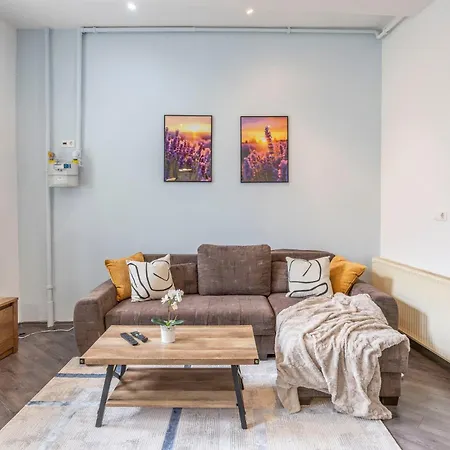 Apartamento Explore From A Cozy & Sweet Retreat Budapest