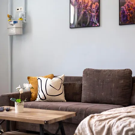 Explore From A Cozy & Sweet Retreat Apartamento Budapest
